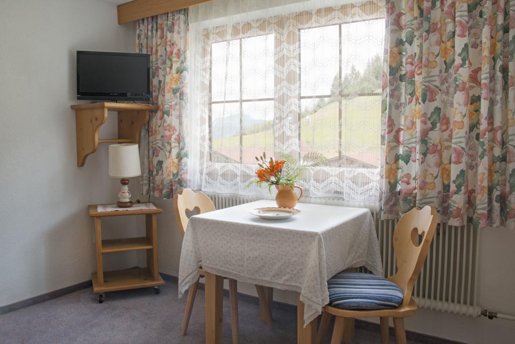 Rimmlhof & Rimmlstube Hotel Berwang Room photo