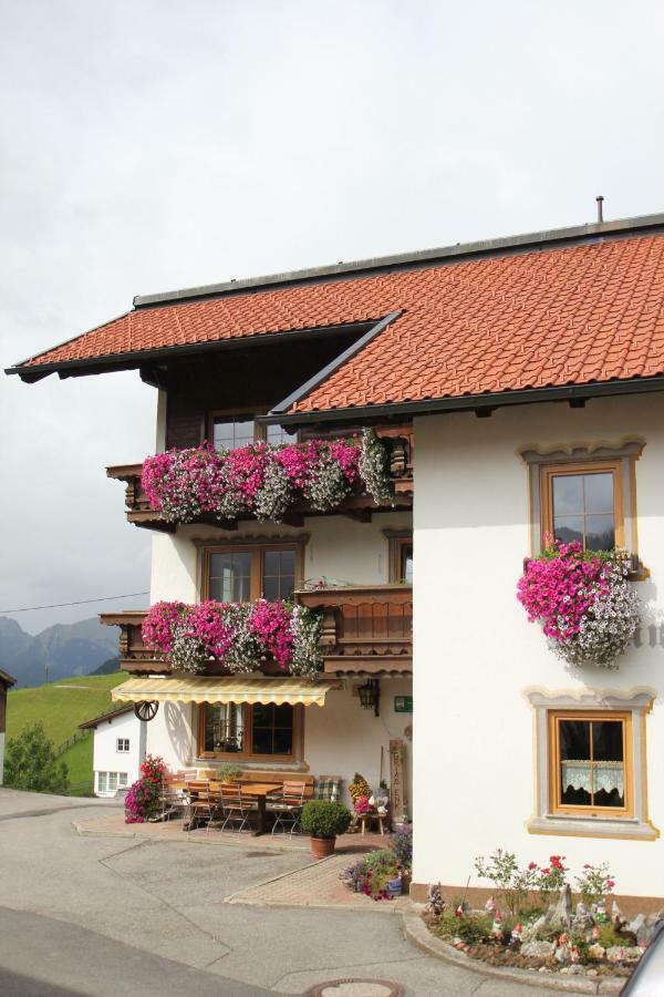 Rimmlhof & Rimmlstube Hotel Berwang Exterior photo